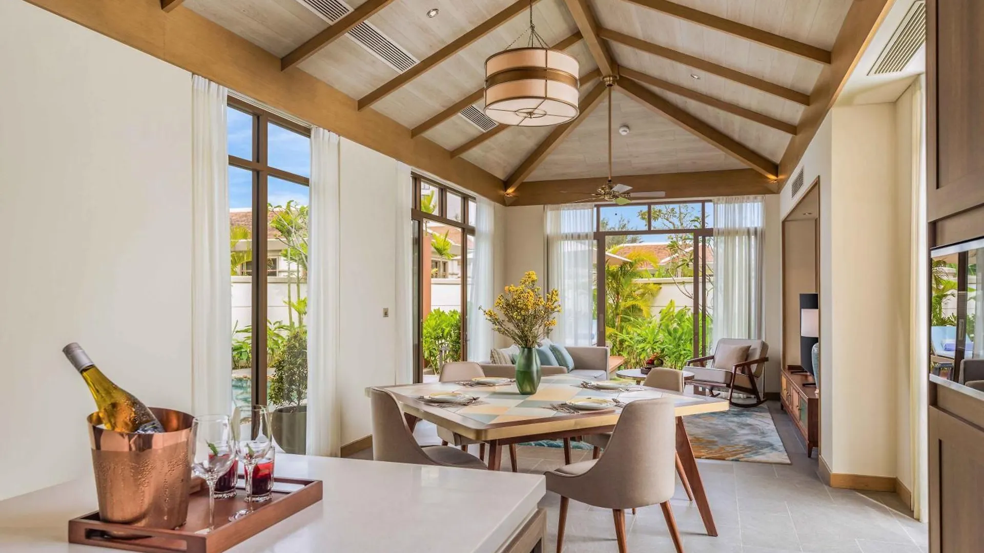 *****  Fusion Resort And Villas ダナン市 ベトナム