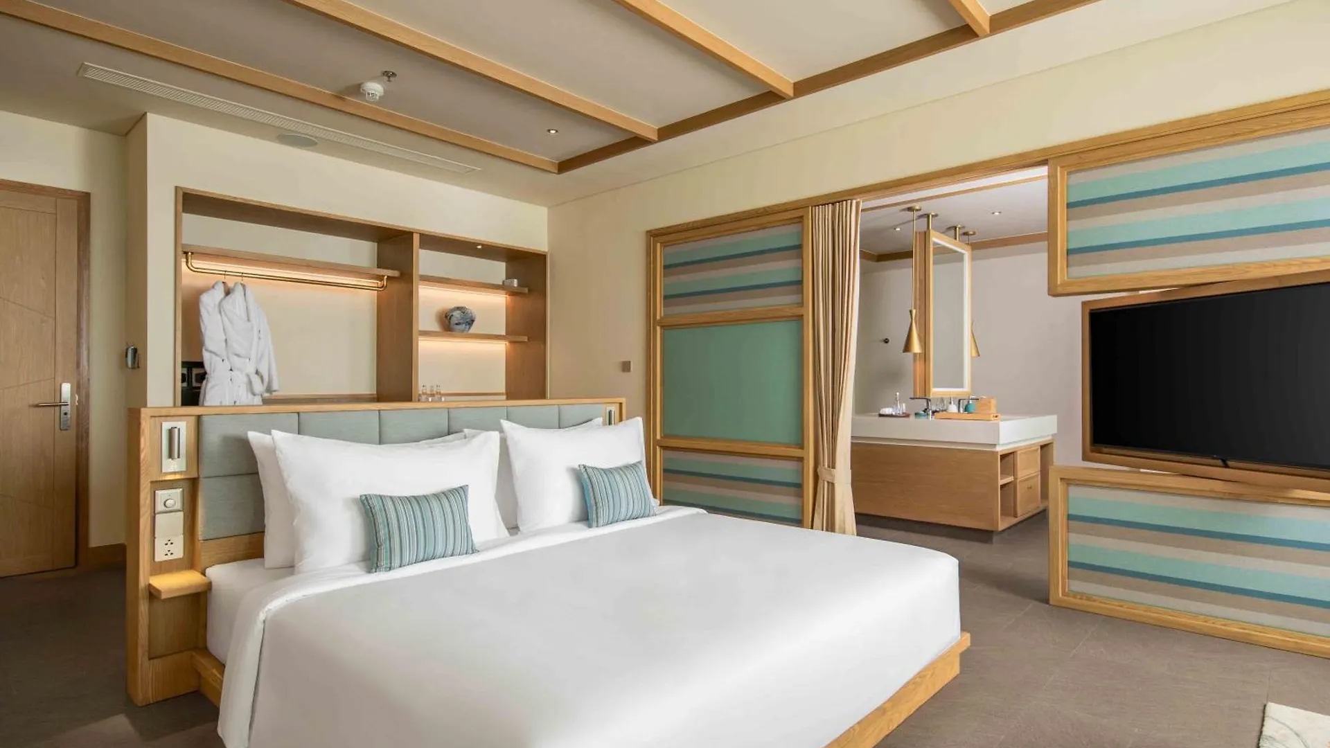 Fusion Resort And Villas Da Nang 5*,  Vietnam