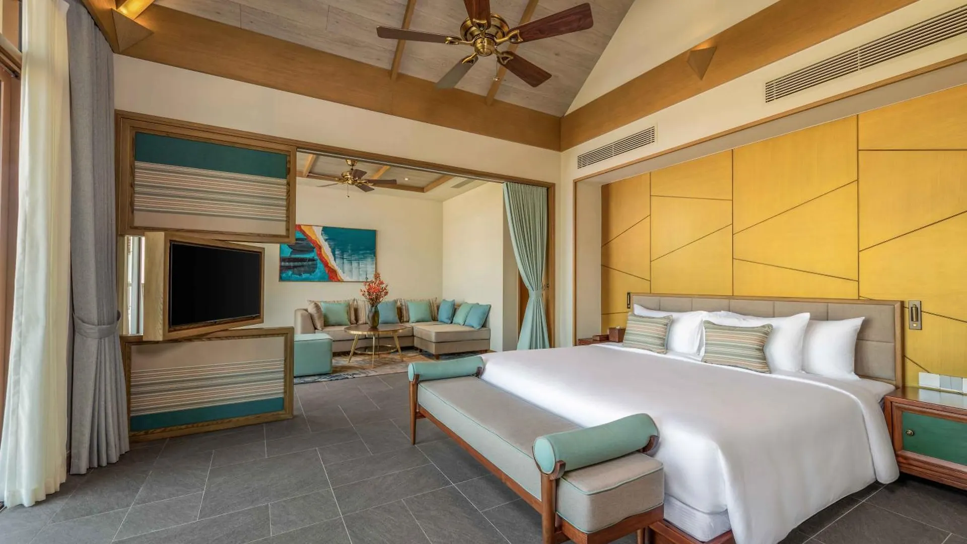 Fusion Resort And Villas Da Nang 5*,